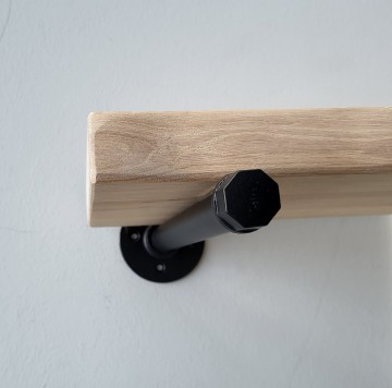 Buisdrager zwart 20cm met eiken plank