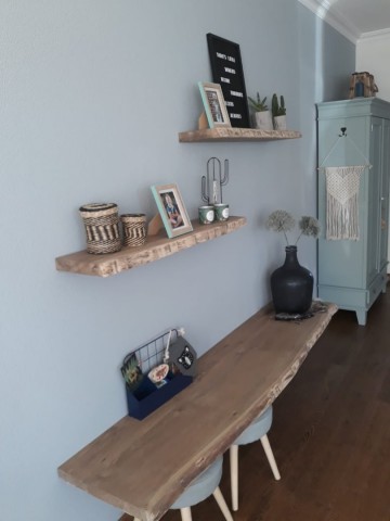 Eiken bureua met natuurlijke rand