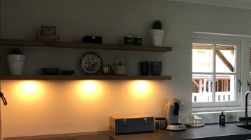 Eiken wandplank blind bevestigd met led 0