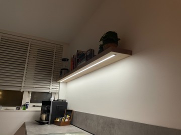 Eiken wandplank met ledstrip 0 0